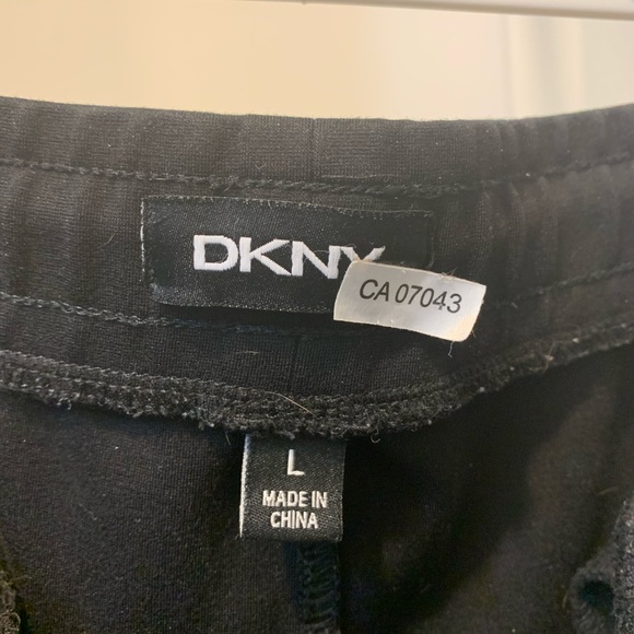 DKNY Mens LG Loungepant Black with zipper pockets. - Picture 3 of 6